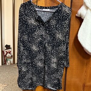 Croft & Barrow XXL women's blouse with a black and beige dot pattern EUC